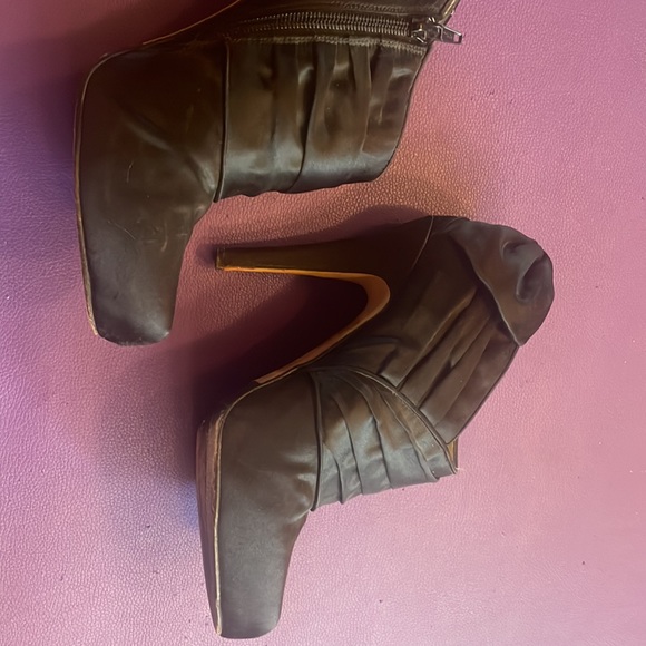 STEVEN STEVE MADDEN black satin ankle boots bow back sz6 platform - Picture 2 of 9